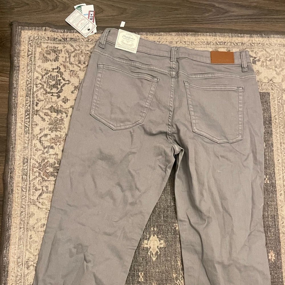 Gray Jeans - Picture 5 of 5